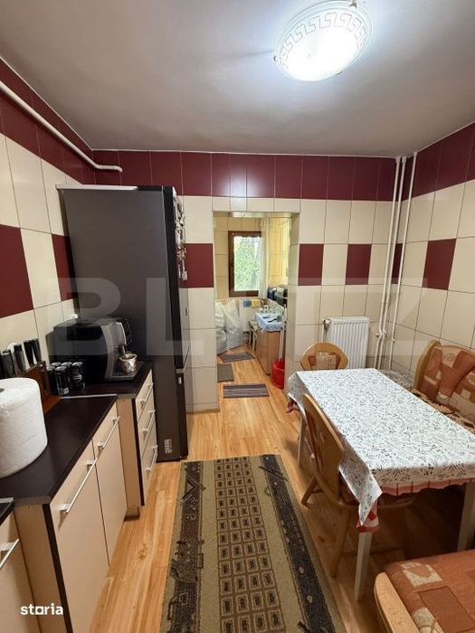 Apartament 3 camere, decomandat, etaj 2/4, 64.70 mp, zona Piata Centra