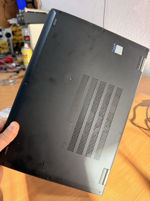 Ноутбук сотилади.