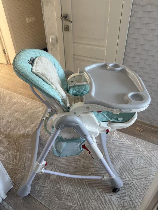Детский стульчик для кормления