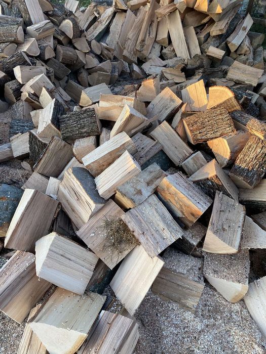 Lemne direct tăiate si crăpate