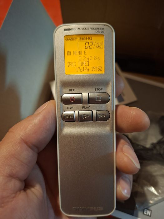 Диктофон Olympus DS-20