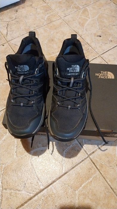 Маратонки, обувки The north face.