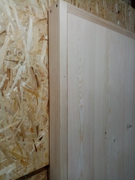 Дверь деревянная