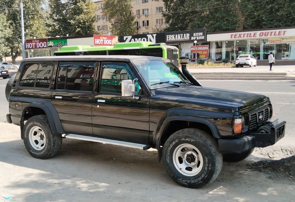Продам Nissan PATROL Y60 TD42