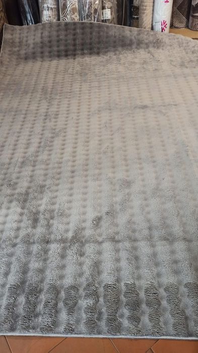 Пухкави топли килими с антиплъзгаща материя от долната страна