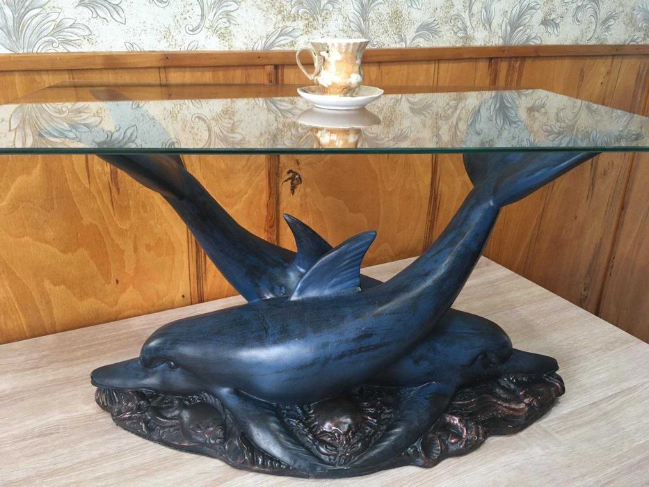 Керамична масичка с делфини подходяща за басейн