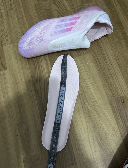 Продам бутсы Adidas F50