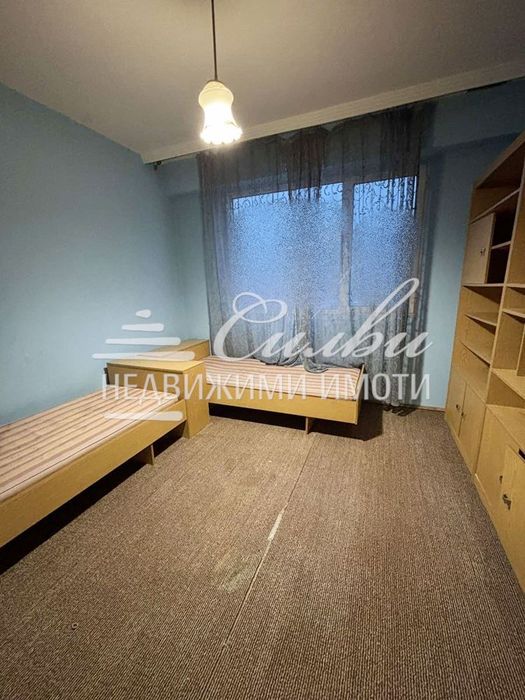 Дава се под наем Тристаен апартамент в Шумен, Болницата - 92 кв.м за 255 € - Снимка #4
