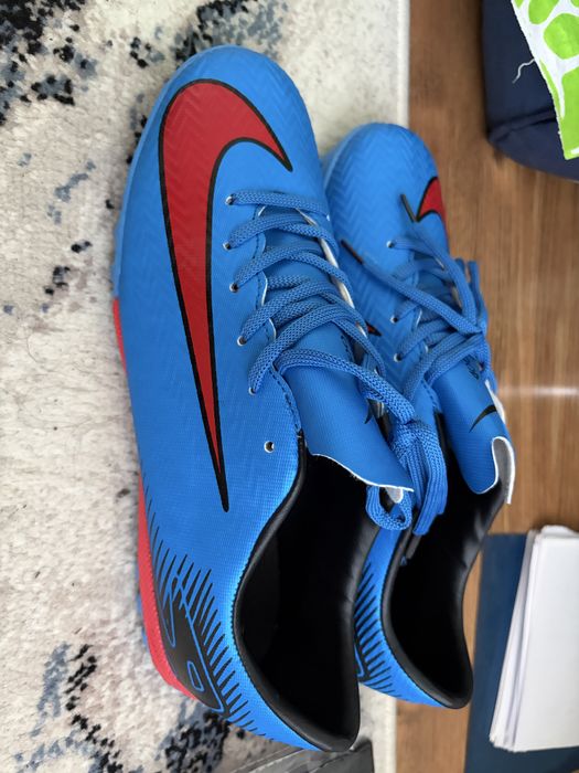 Сороконожки бутсы Nike