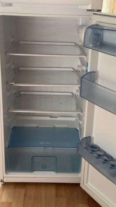 Холодильник Beko (145 см) в отличном состоянии.