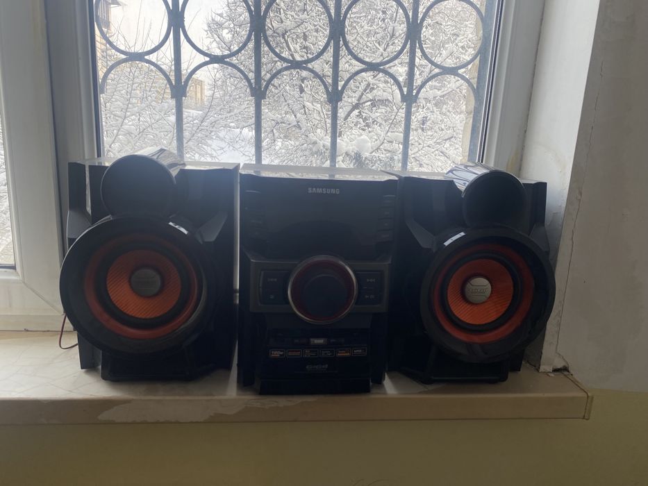 на запчасти телевизор