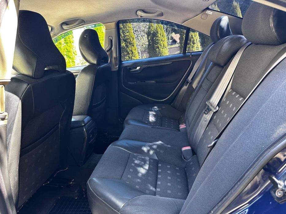 Volvo S60 | 2.4 D5 (163 CP) | Manuală | 2004 | Întreținut, Revizuit