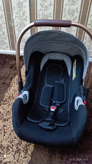 Детская автокресло