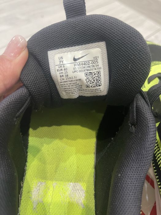 Маратонки Nike 40н