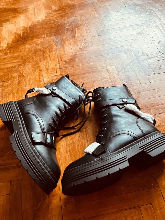 Новые стильные теплые сапоги ботинки Keddo