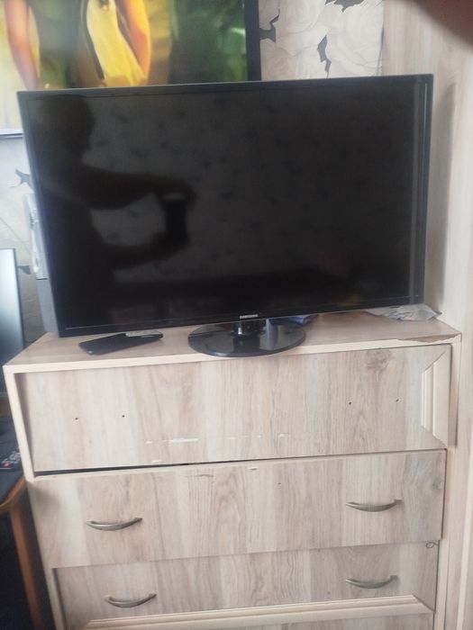 Продам телевизор