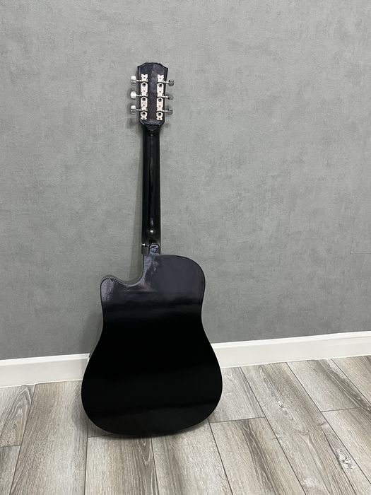 акустическая гитара