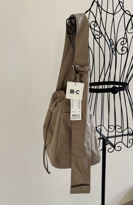 Geanta uniqlo superba