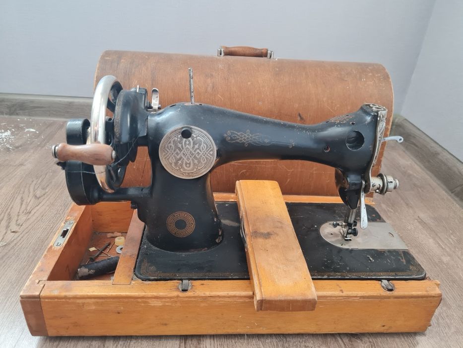 Швейная машина б/у