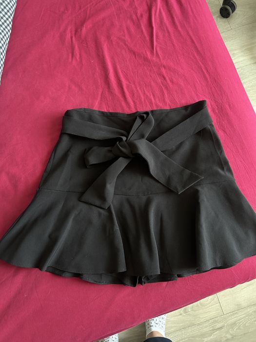 Пола панталон и топ zara