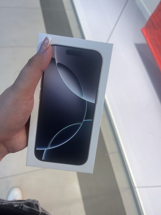 iPhone 16 pro 256 гб