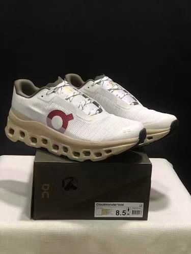 Продам новые кроссовки