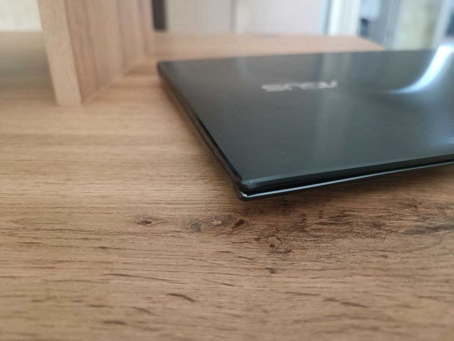 Ноутбук Asus Zenbook 14 UX425E