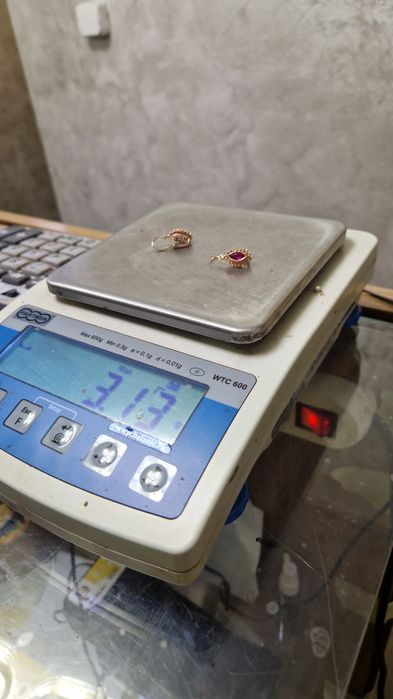 Cercei vechi din aur14k cu rubin