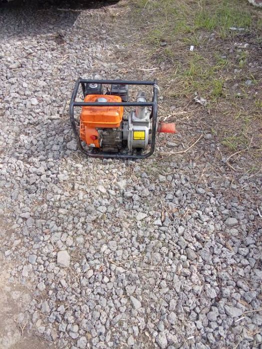 Мото помпа для прокачки воды