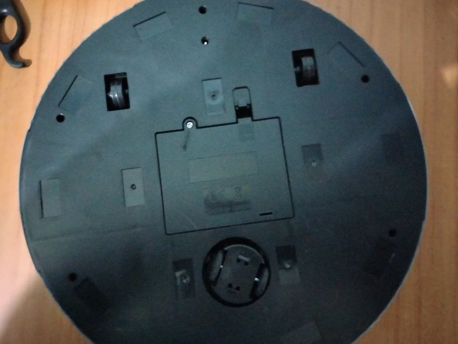 Aspirator pe baterie