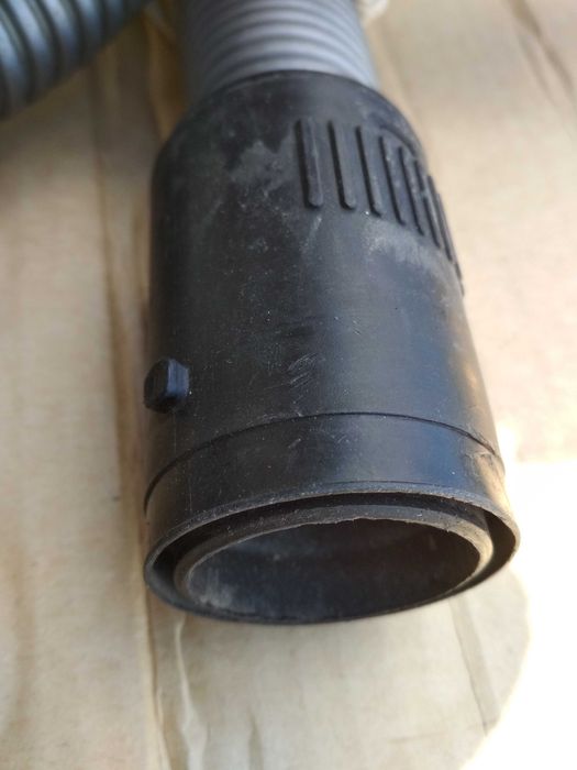 Шланги  трубки щетки  для  пылесоса!