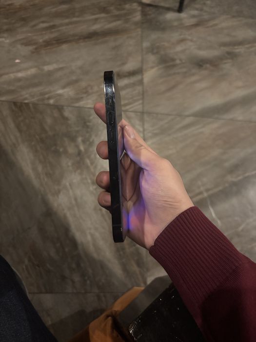 Продам айфон 14 про