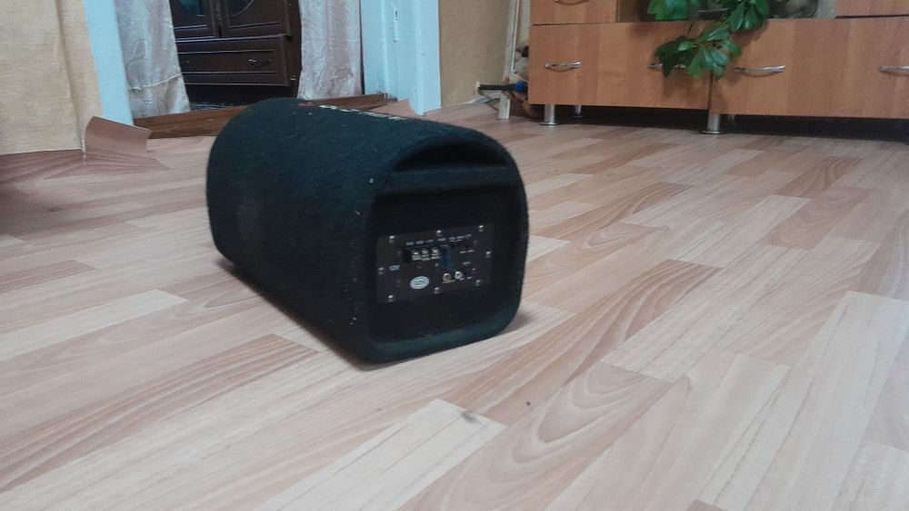 Продам самбуфер в машину