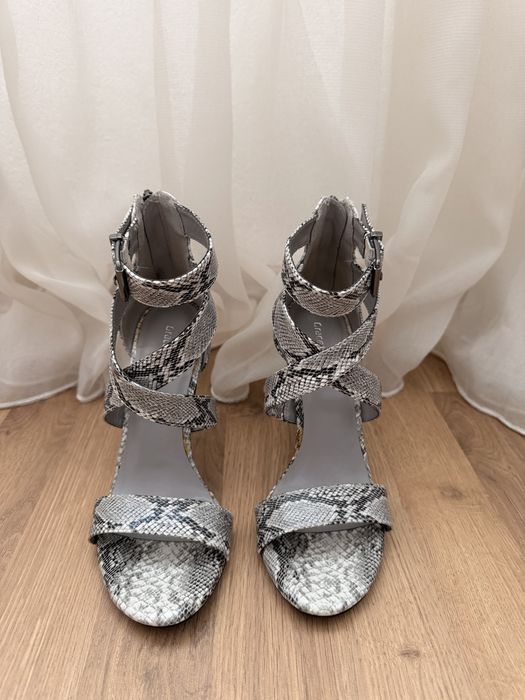 Сандали на ток Graceland