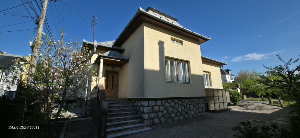 Casa de vanzare in zona centrala