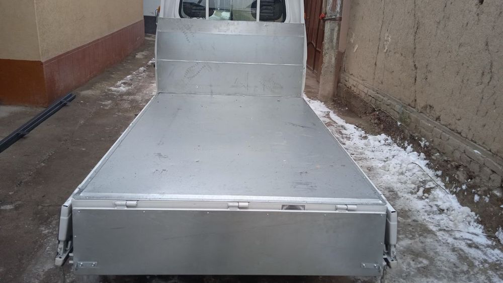 Laboga tent sotiladi