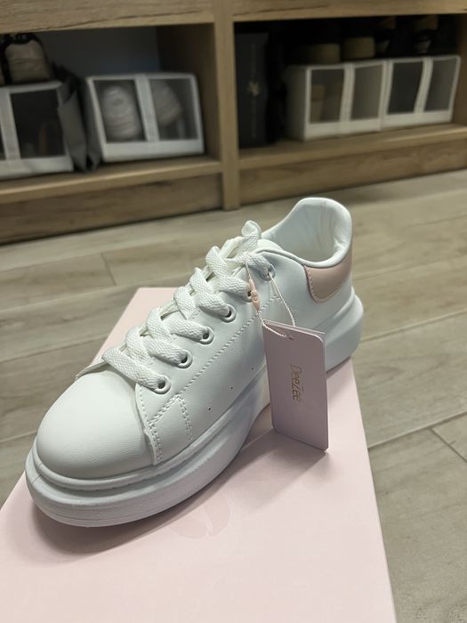 Сникърси Deeze