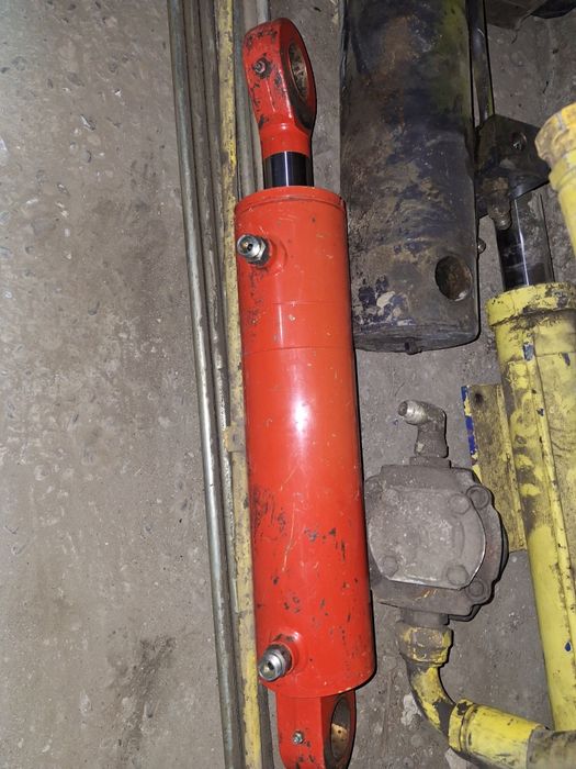 MANITOU Маниту Гидроцилиндр погрузчик