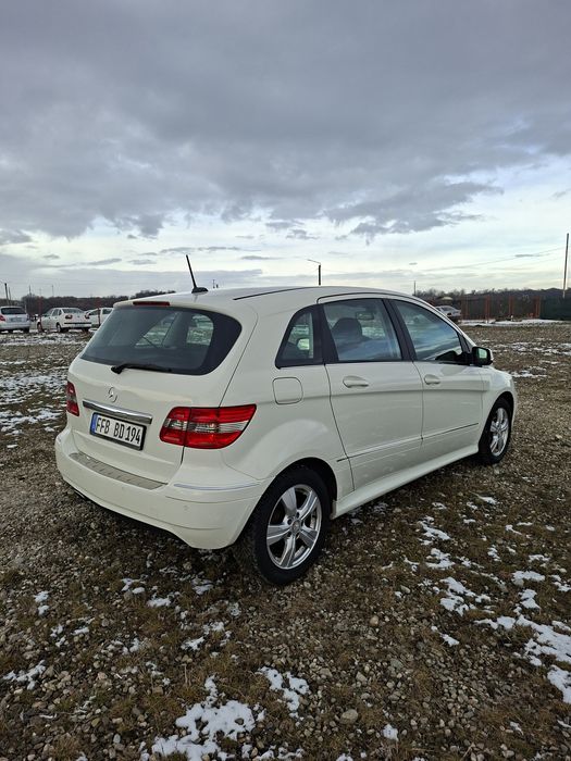 Mercedes B 180 class Automatic .2.0 diesel.fab2010