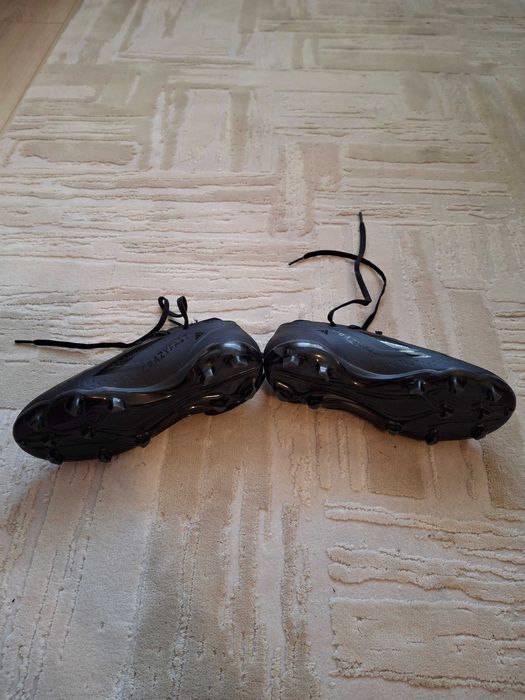 Adidas Crazyfast de fotbal cu crampoane, marimea 32