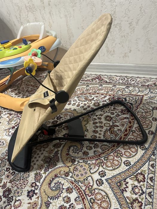 Продам шезлонг детский