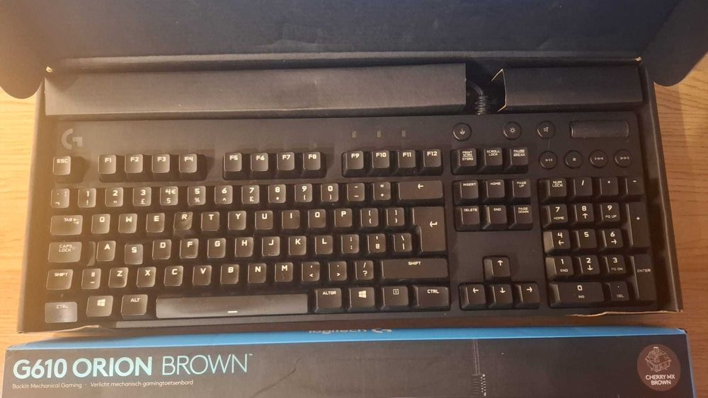Tastatura mecanica Logitech G610 Orion Brown Backlit US International