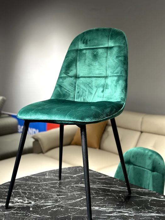 Новинка Стол и 4 стула от производителя