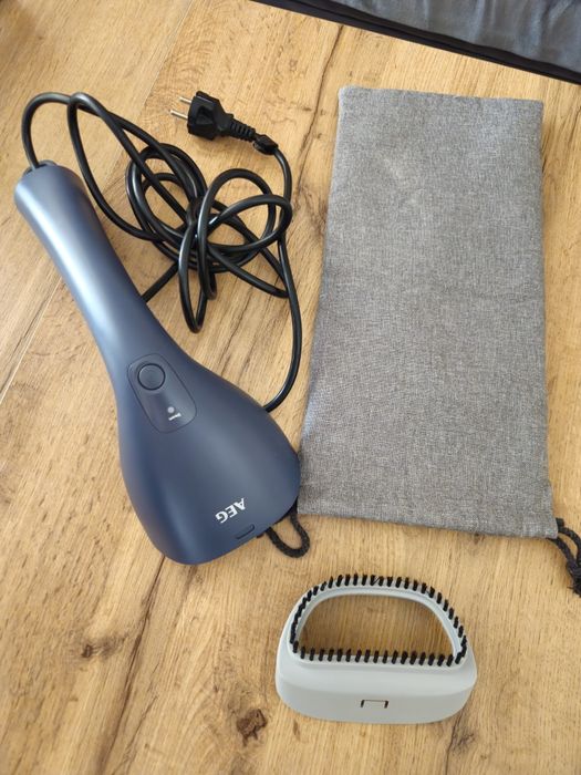 Уред за гладене с пара AEG HS7-2-6UG