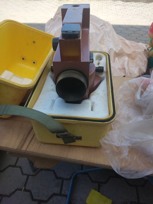 Нивелир  строительный