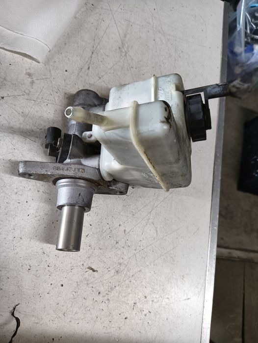 Vas Lichid Frana Volkswagen Passat (3C2) [ 2005 - 2010 ] Tdi (Bmp) 103