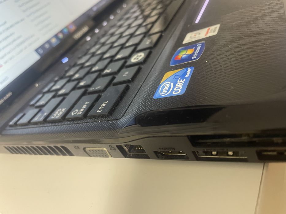 Toshiba satellite A660- 17” 1TB 8-16gbram