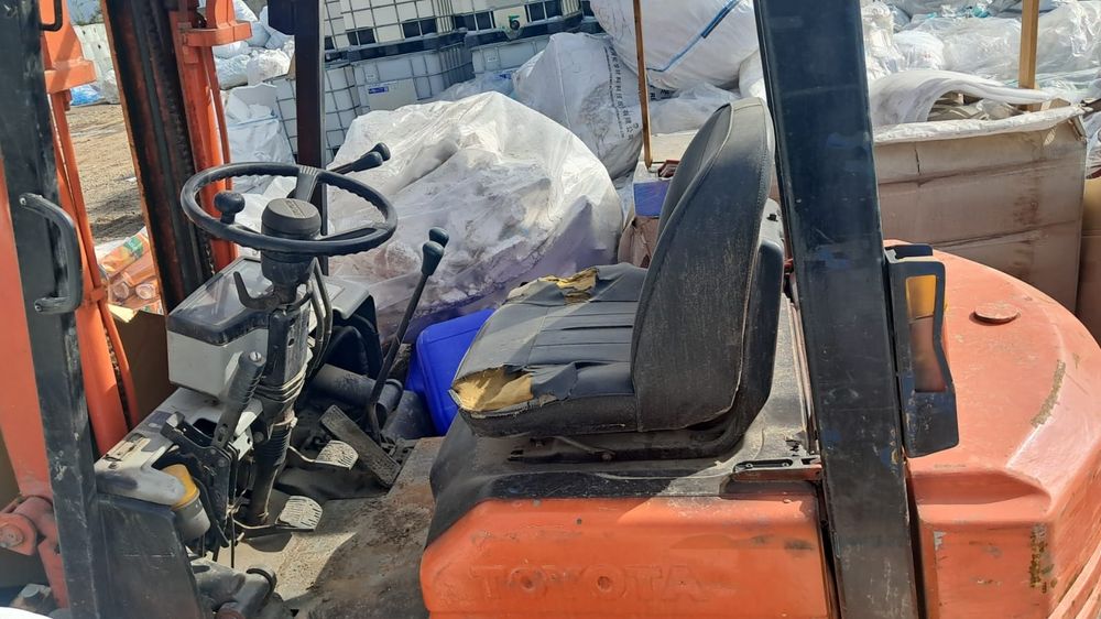 погрузчик вилочный кара