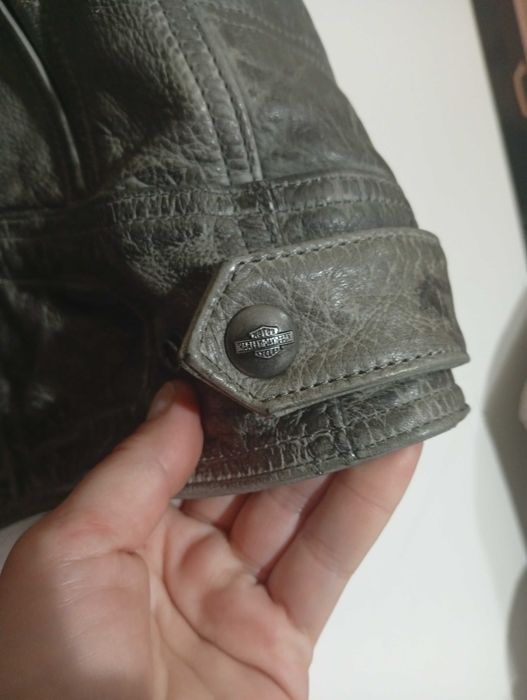 Vând geaca Harley Davidson pt barbati