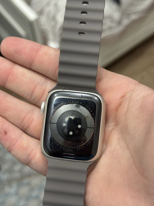 Apple Watch 8 , 100% , 45MM